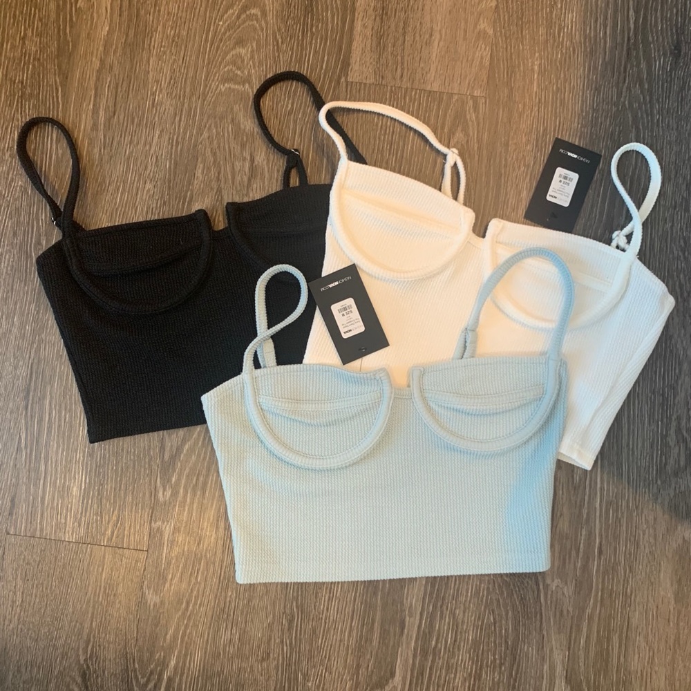 FASHION NOVA CROP TOP TANK